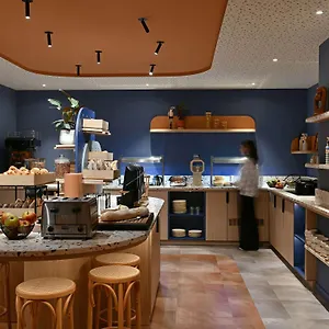 Ibis Styles Airport Aero 44 Hotell